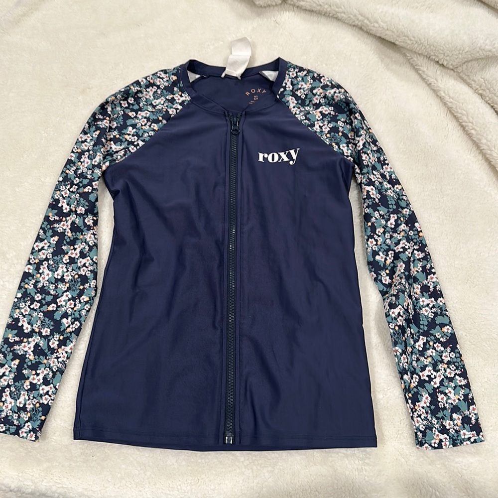 Roxy size 12/L rash guard / swim top long sleeve